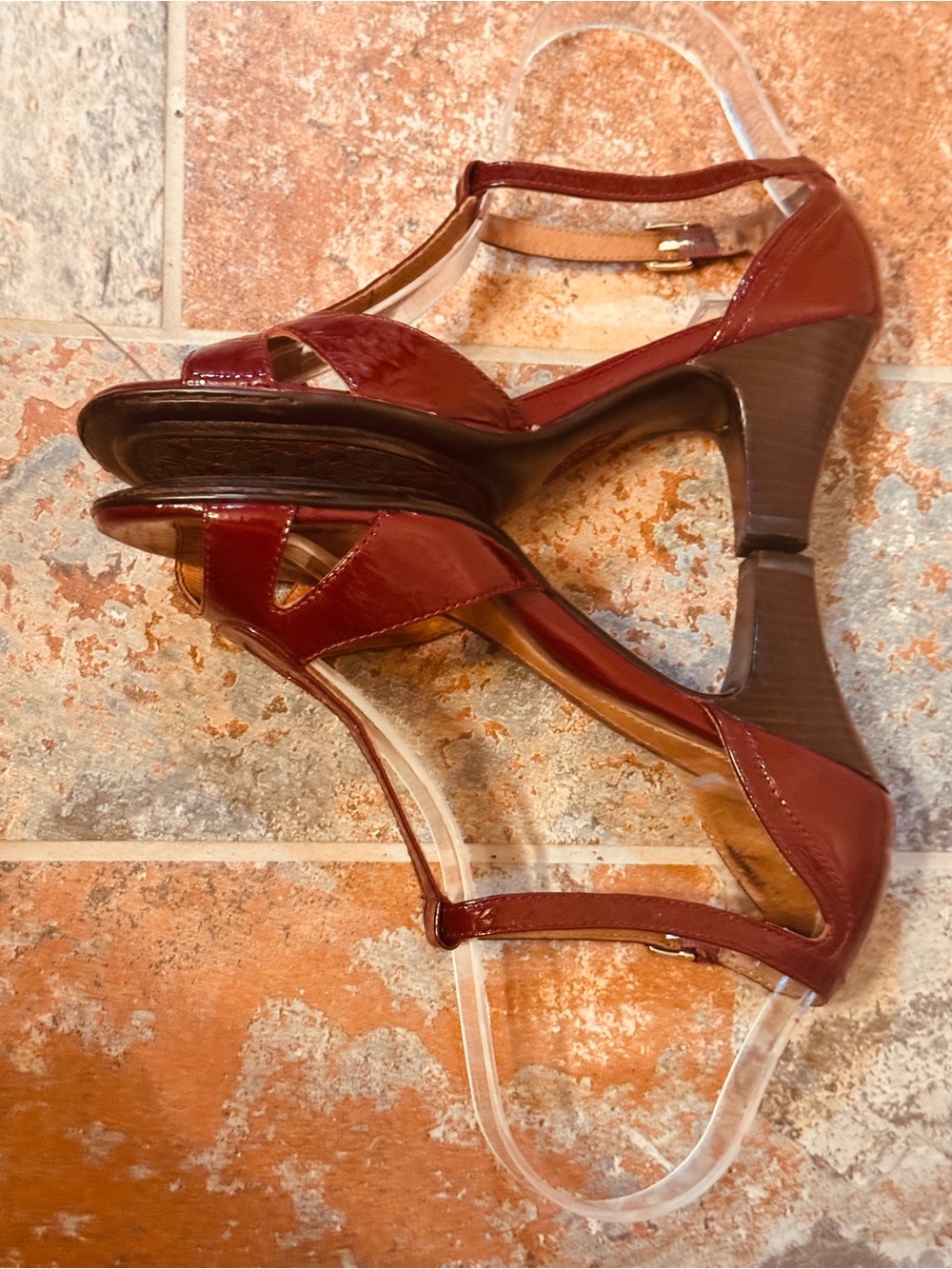 Rich, Vibrant, Sofft Burgundy Patent T-Strap Peep-Toe Heels! - Picture 3 of 15